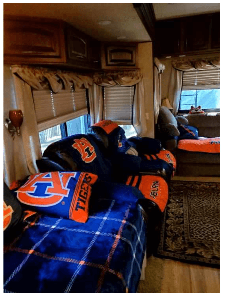 2014 Palomino by Forest River Columbus 365RL - National Vehicle