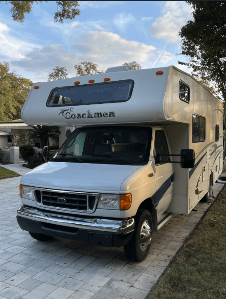 2004 Coachmen Freelander Deluxe/Premier 2400WB - National Vehicle