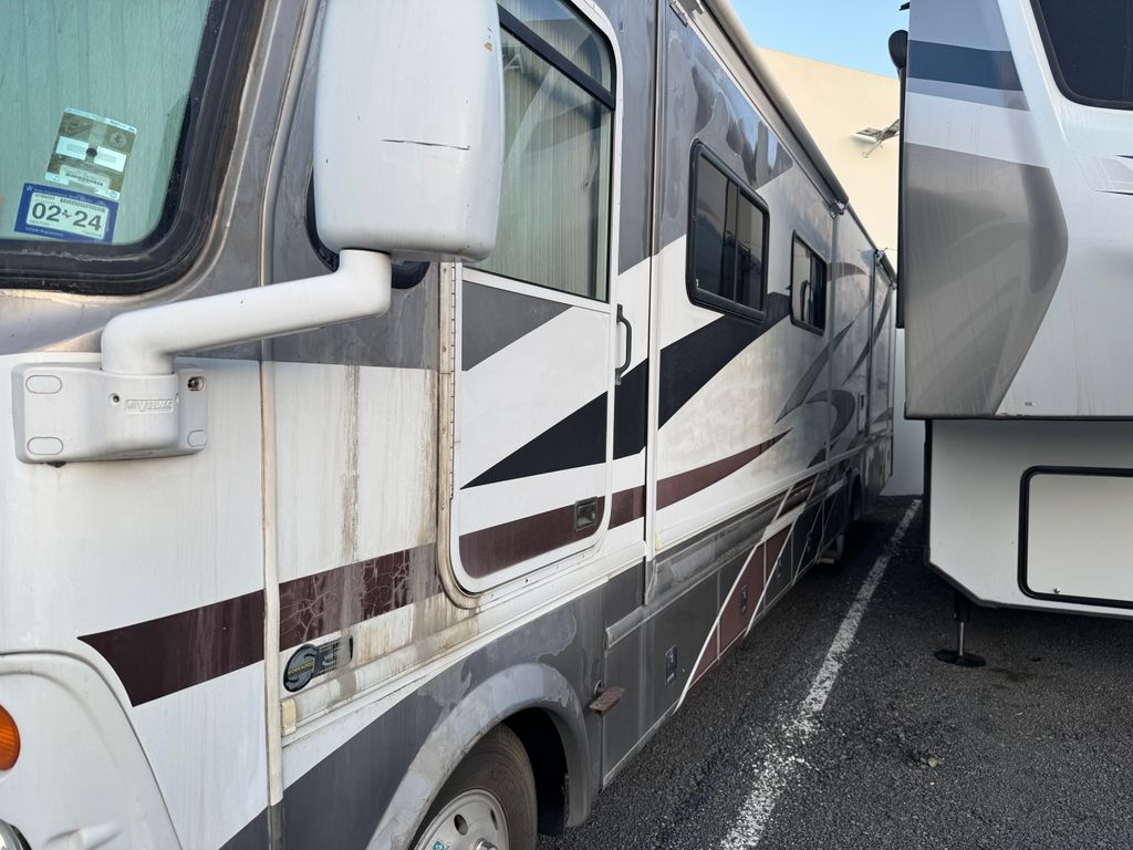 2007 Damon Challenger 372 - National Vehicle