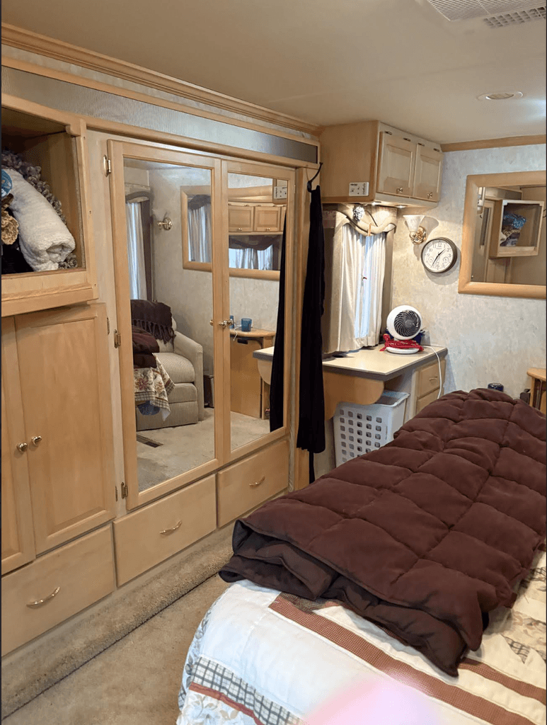 2005 Tiffin Motorhomes Allegro Bay 34XB - National Vehicle