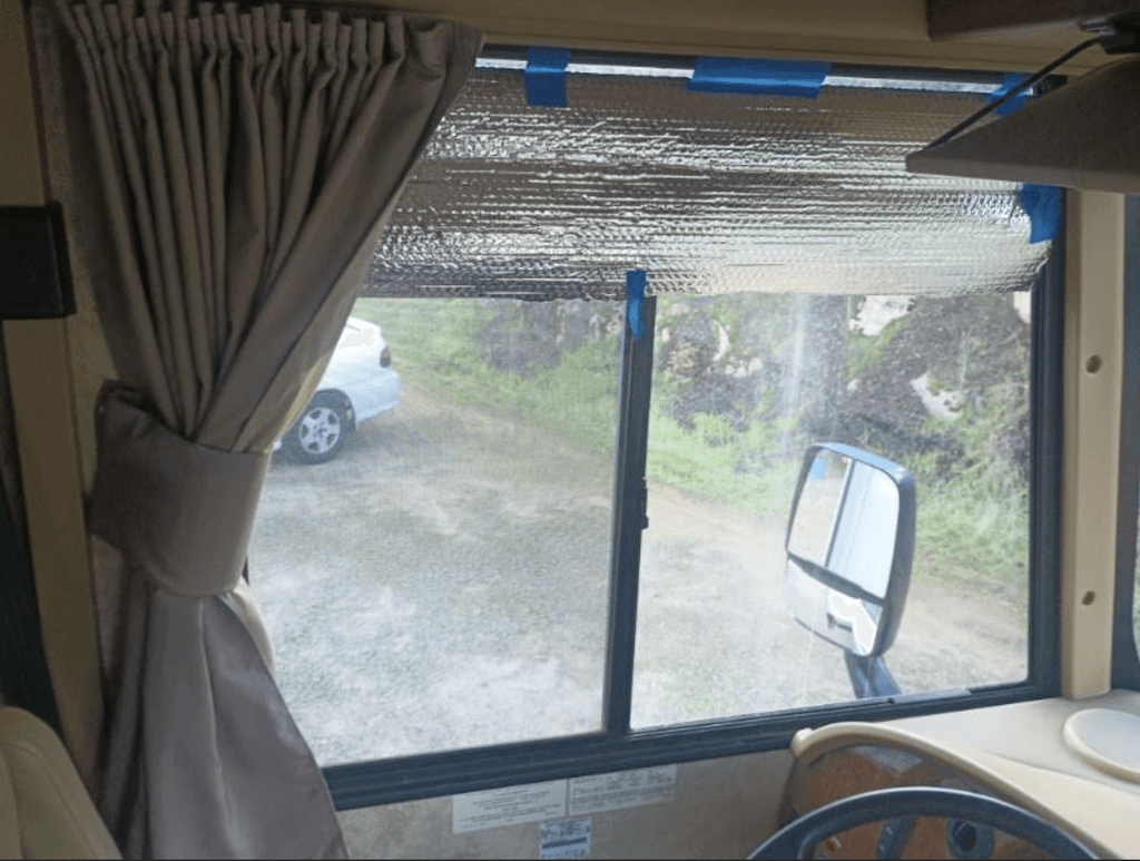 2011 Winnebago Vista 26P - National Vehicle