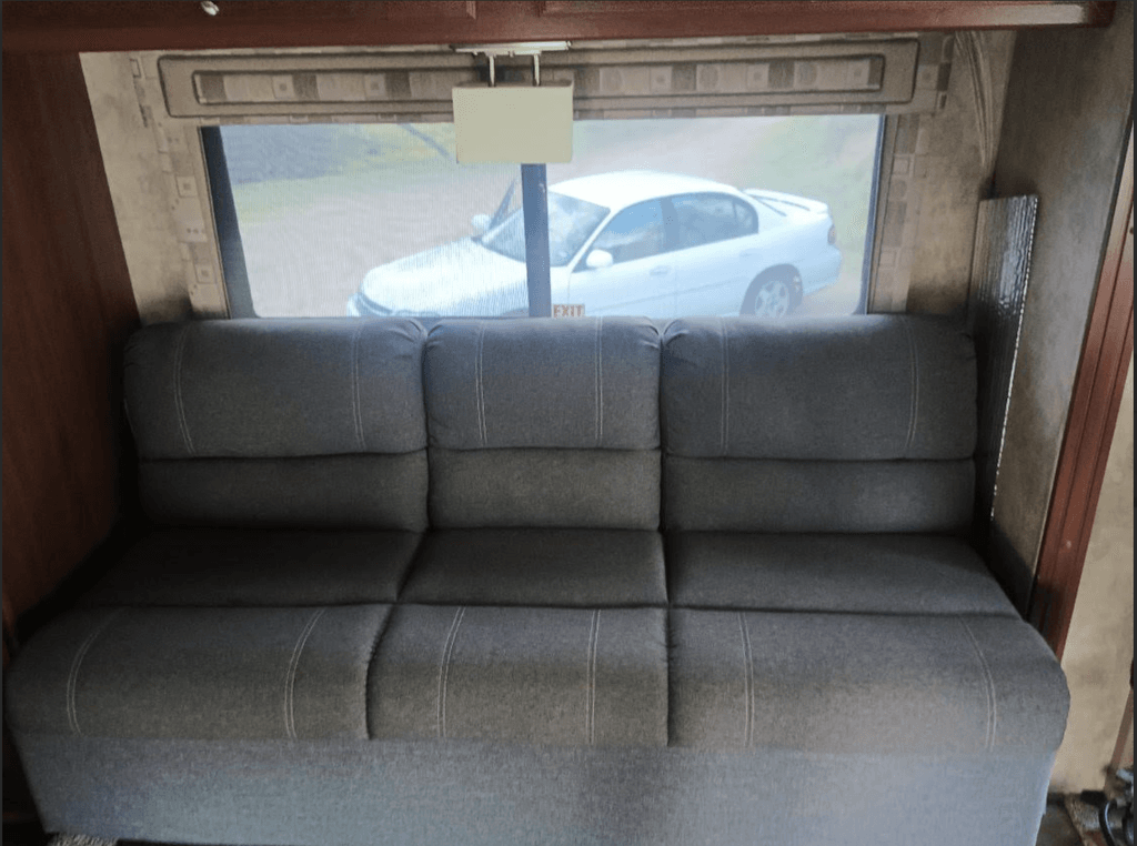 2011 Winnebago Vista 26P - National Vehicle