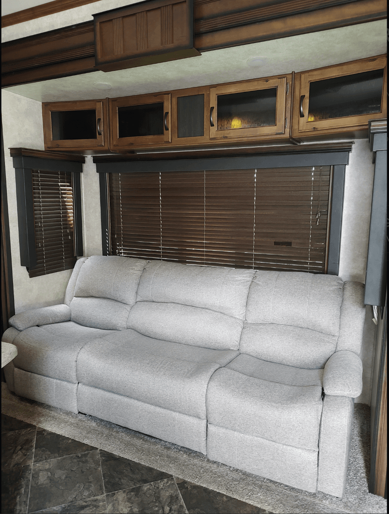 2015 Keystone Raptor 332TS - National Vehicle