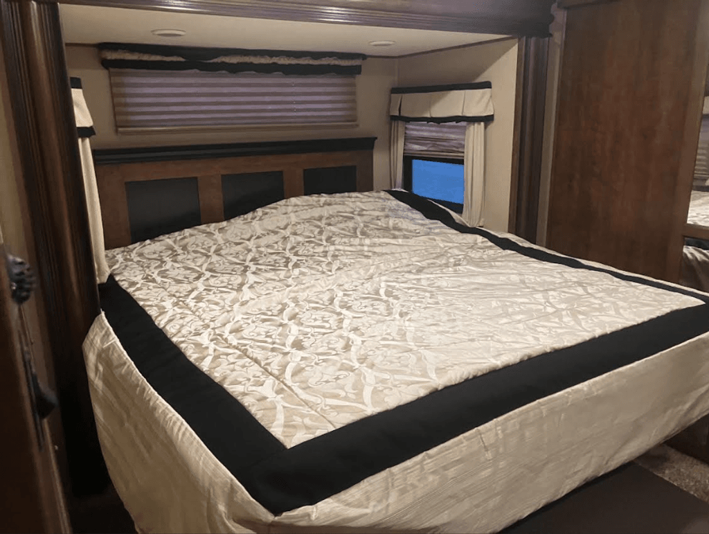 2016 Grand Design Solitude 321RL - National Vehicle