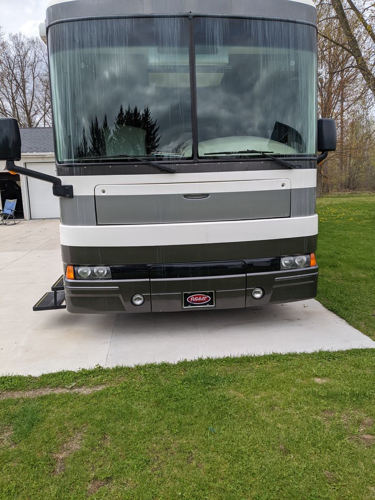 2004 Fleetwood Expedition 37U - National Vehicle