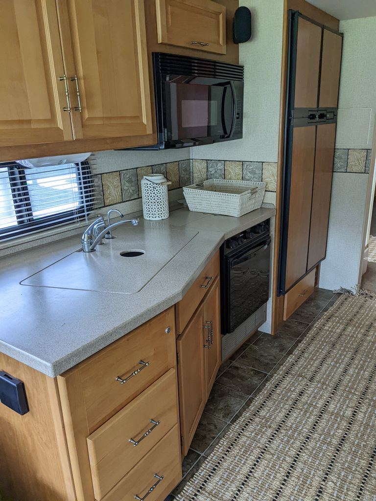 2004 Fleetwood Expedition 37U - National Vehicle