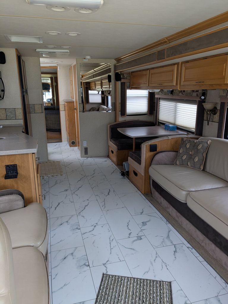 2004 Fleetwood Expedition 37U - National Vehicle