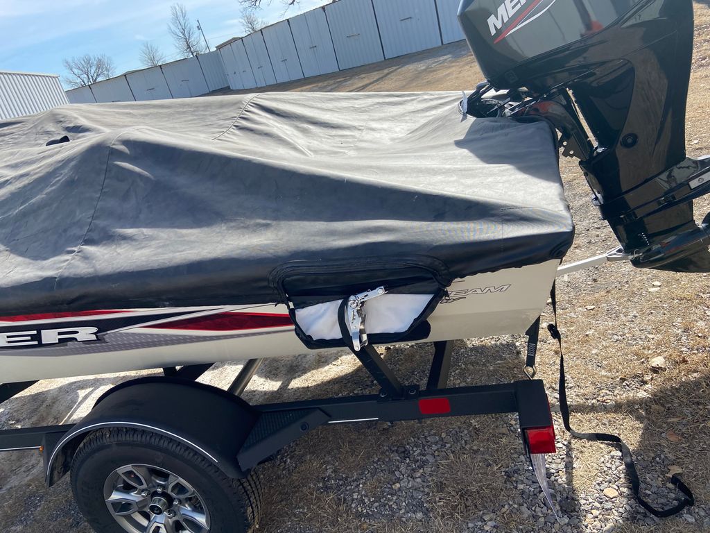 SR　100枚 2023 Bass Tracker Pro Team - National Vehicle