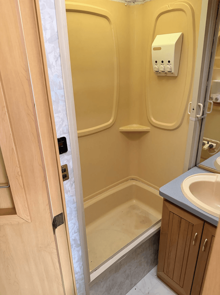 1997 Itasca Suncruiser 32WQ - National Vehicle