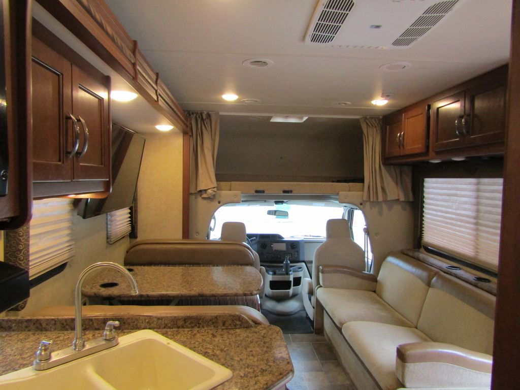 2016 Thor Motor Coach Freedom Elite 29FE - National Vehicle