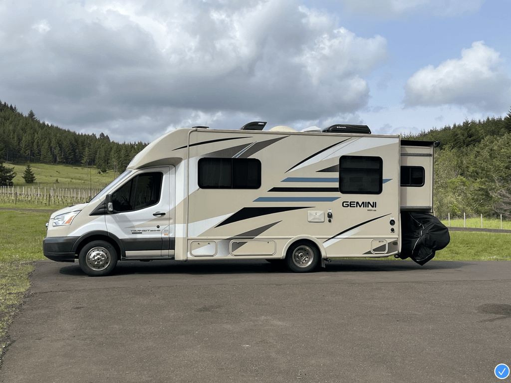2016 Thor Motor Coach Gemini 23TR - National Vehicle