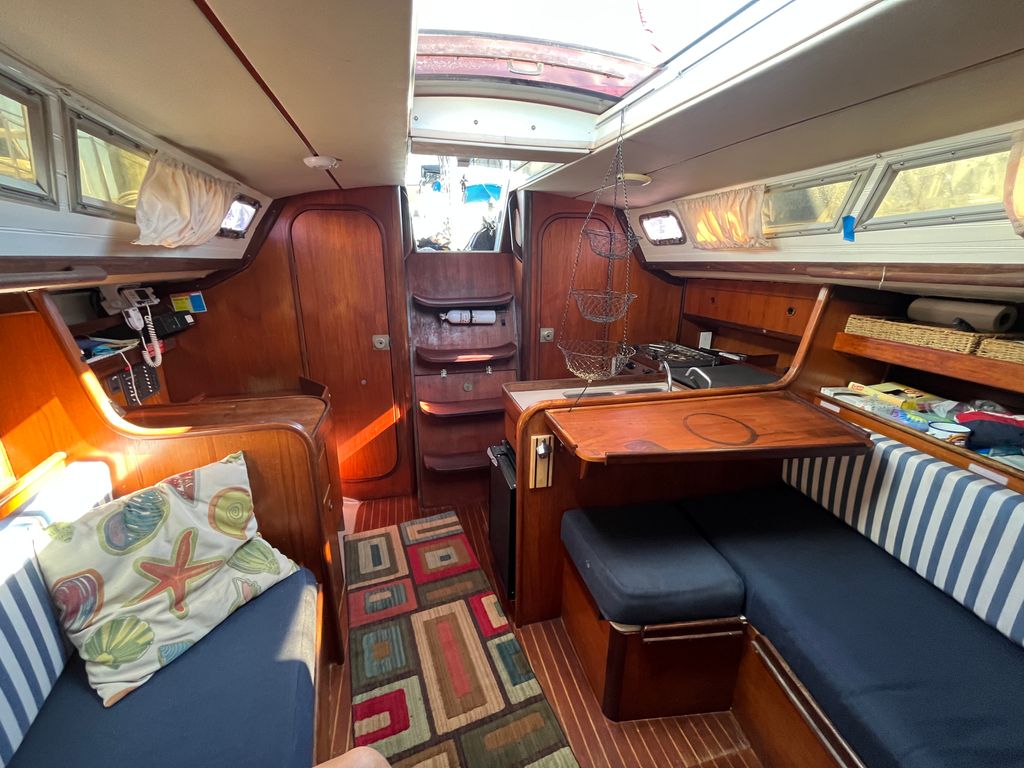 1984 Beneteau First 345 - National Vehicle
