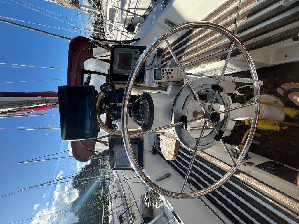 1984 Beneteau First 345 - National Vehicle