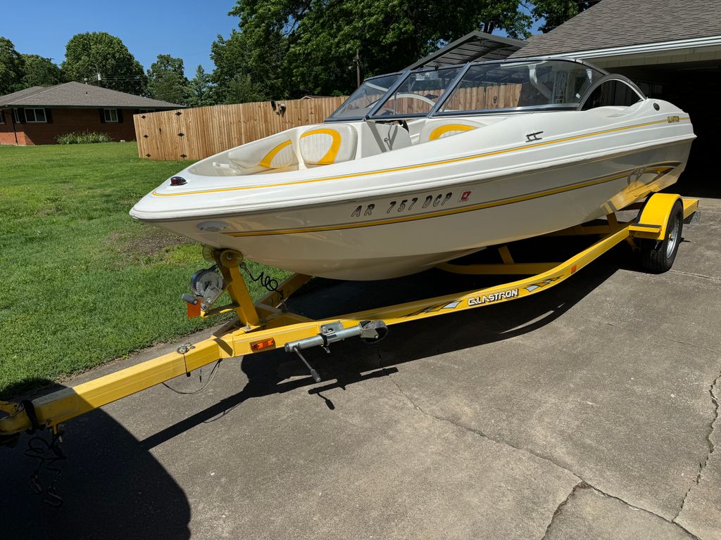 2004 Glastron SX 195 - National Vehicle
