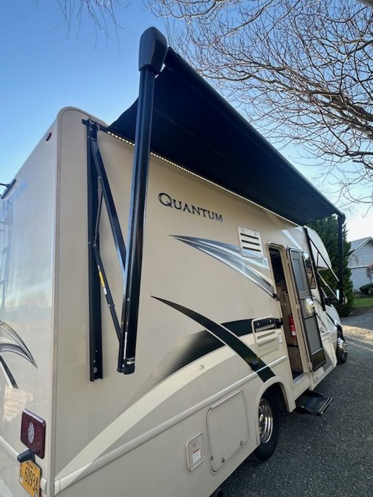 2019 Thor Motor Coach Quantum Sprinter 24CR - National Vehicle