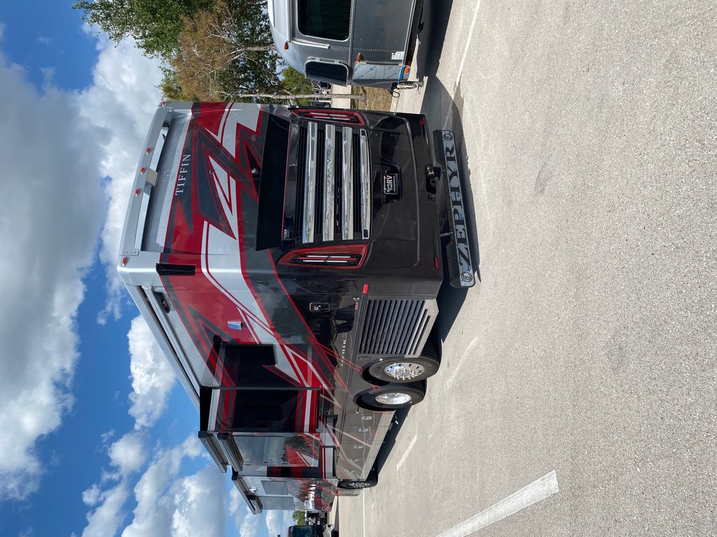 2025 Tiffin Motorhomes Zephyr 45PZ - National Vehicle