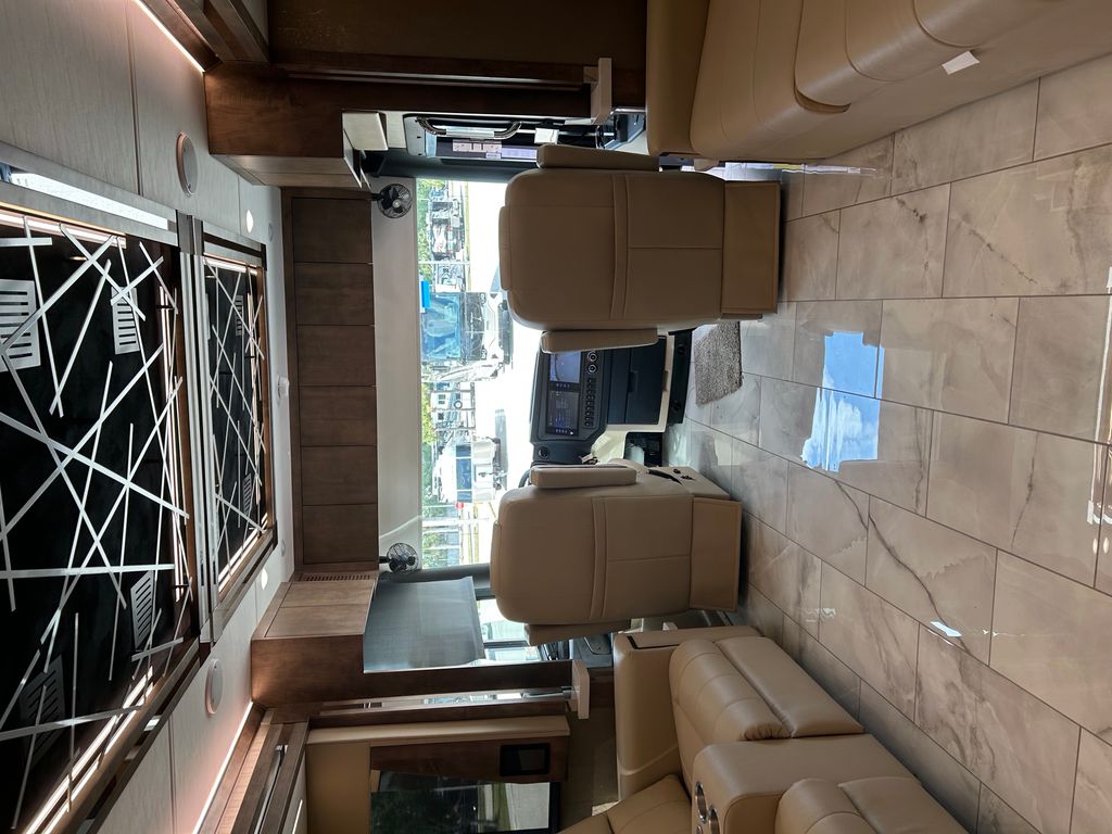 2025 Tiffin Motorhomes Zephyr 45PZ - National Vehicle