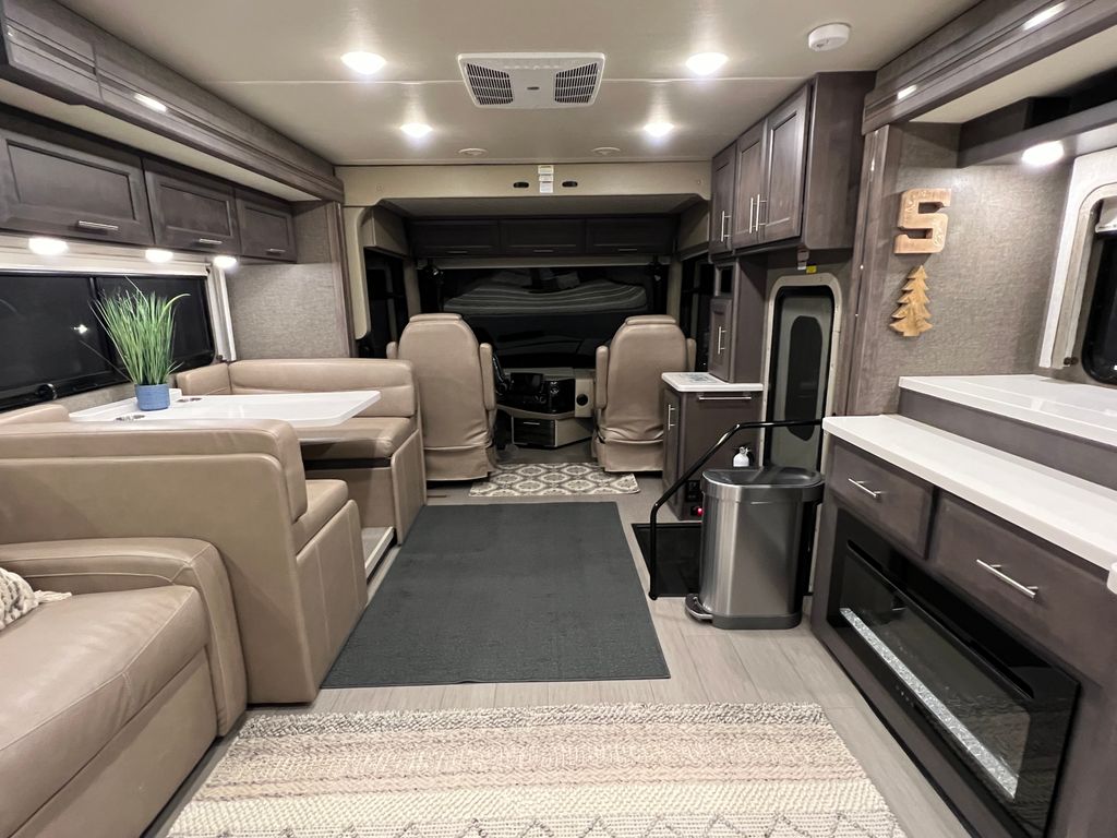 2022 Thor Motor Coach Palazzo 37.5 - National Vehicle
