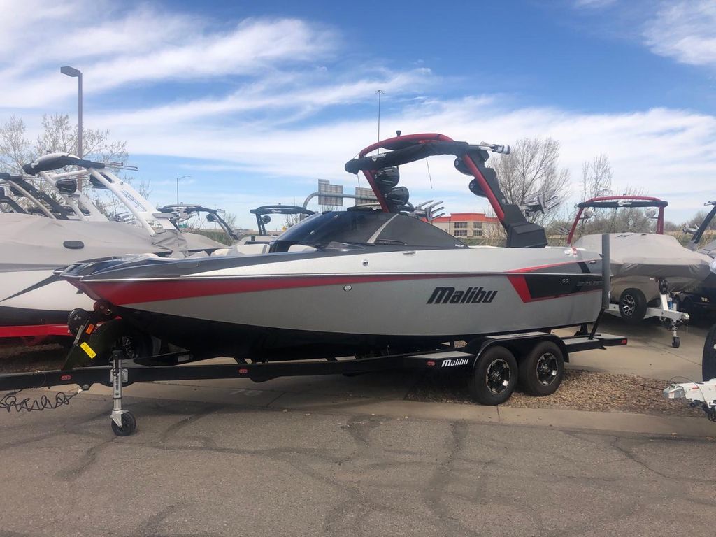 ヒッコリー 2019 Malibu 22 MXZ - National Vehicle
