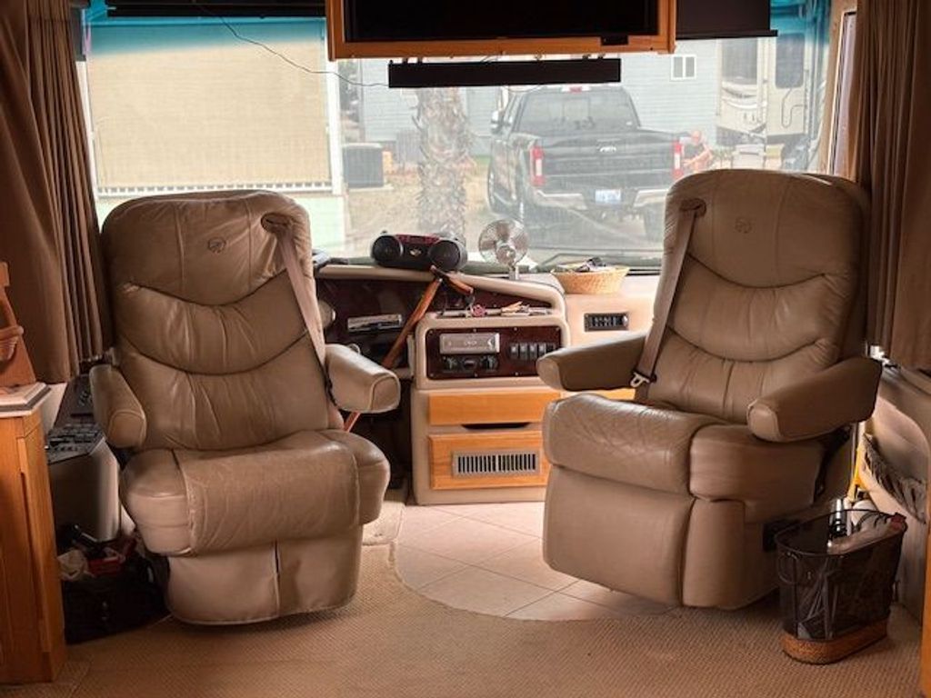 2004 Monaco Windsor 40PDQ - National Vehicle