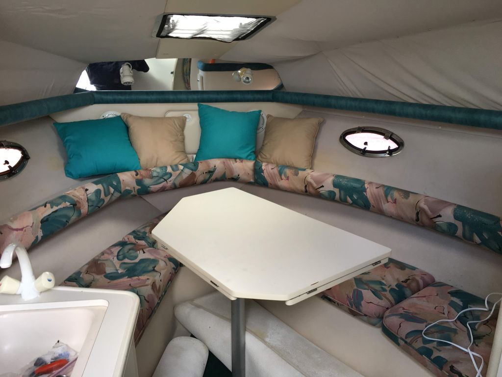1996 Cruisers Yachts 2670 Rogue - National Vehicle