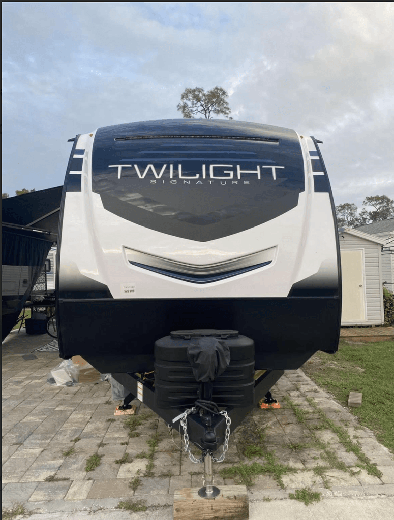2024 Cruiser RV Twilight Signature 31BH - National Vehicle