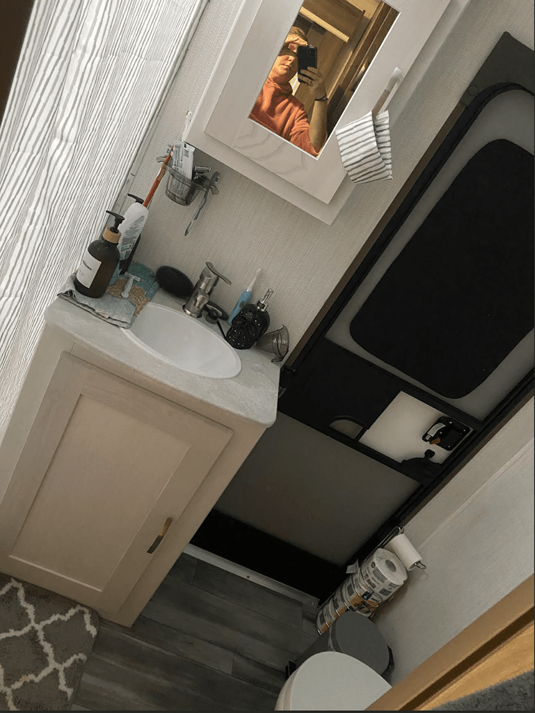 2024 Cruiser RV Twilight Signature 31BH - National Vehicle
