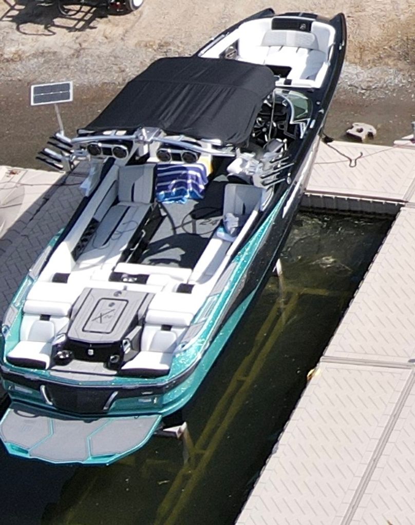 2019 MasterCraft X24 - National Vehicle