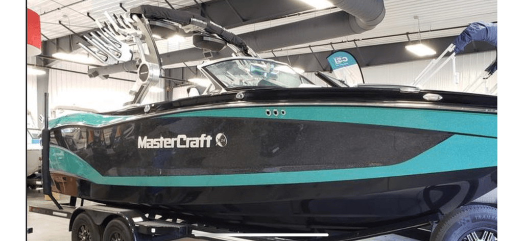 2019 MasterCraft X24 - National Vehicle
