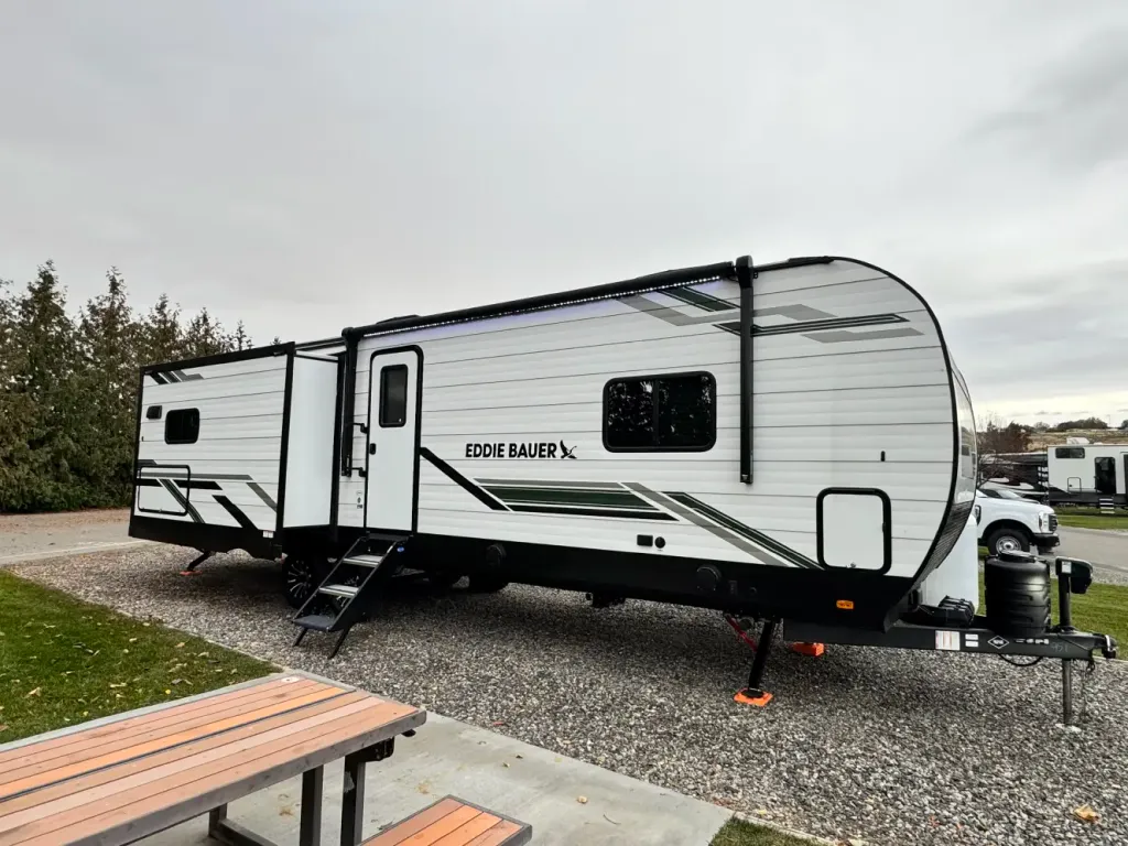 2025 Heartland Eddie Bauer 32MKS - National Vehicle