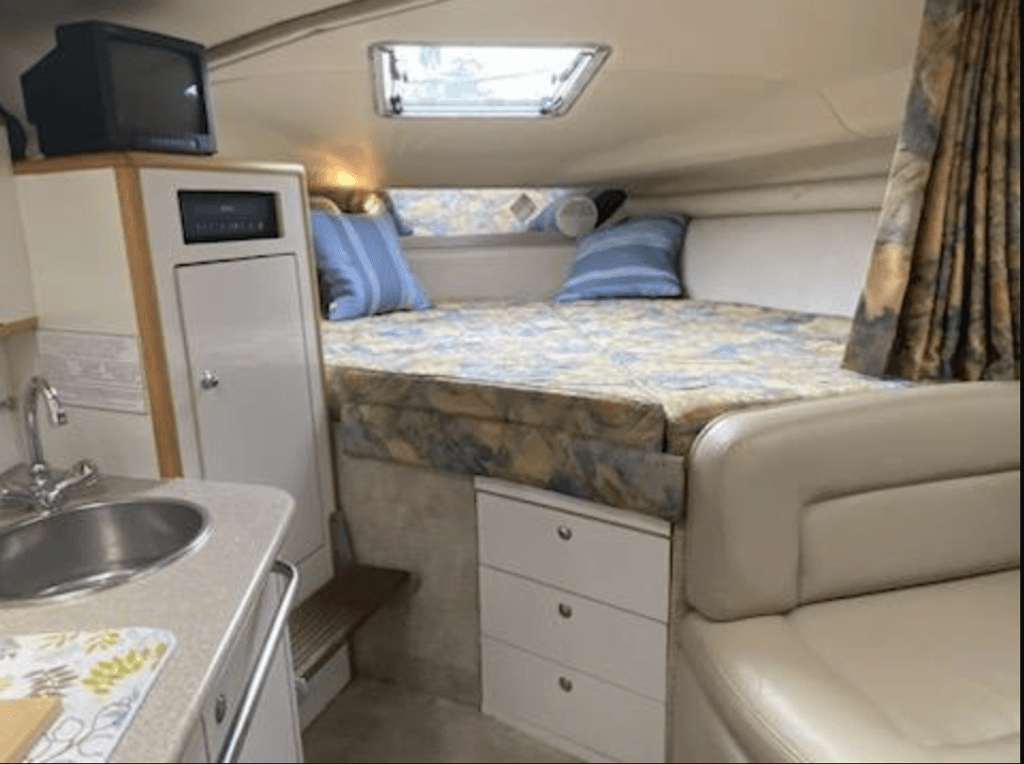 1999 Chaparral Signature 300 - National Vehicle