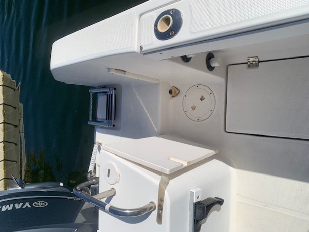 2005 Robalo 235 Walkaround - National Vehicle