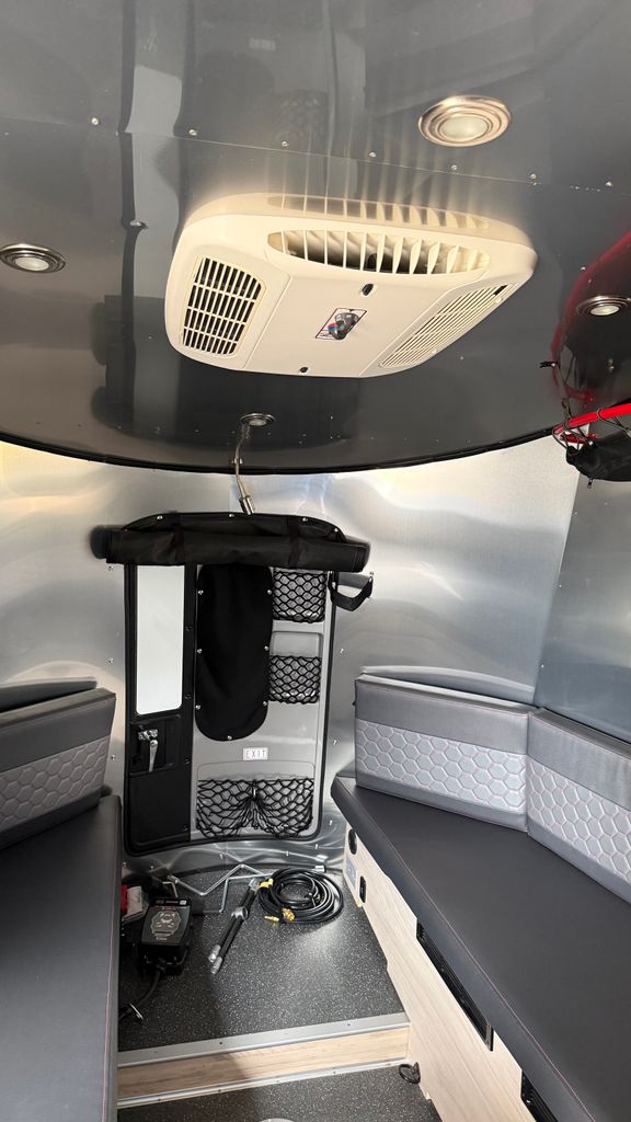 mame 2022 Airstream Basecamp 16X - National Vehicle