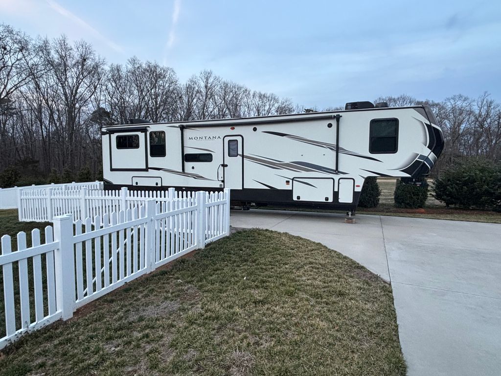 2021 Keystone Montana High Country 372RD - National Vehicle