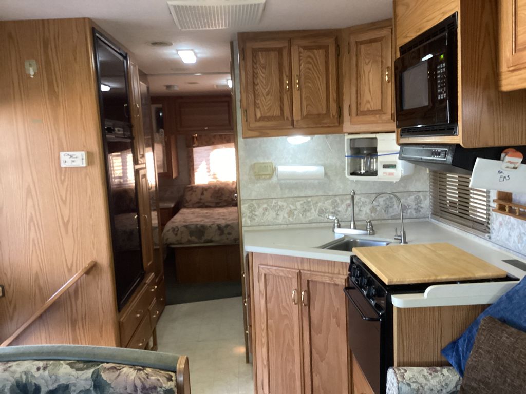 1999 Itasca Sundancer 31A - National Vehicle