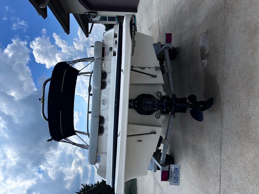 2011 Bayliner 185 - National Vehicle
