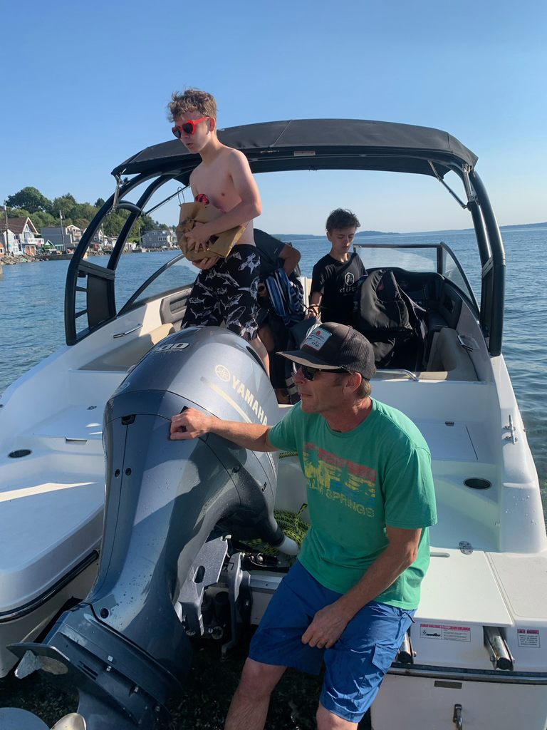 2019 Rinker Q3 23 - National Vehicle