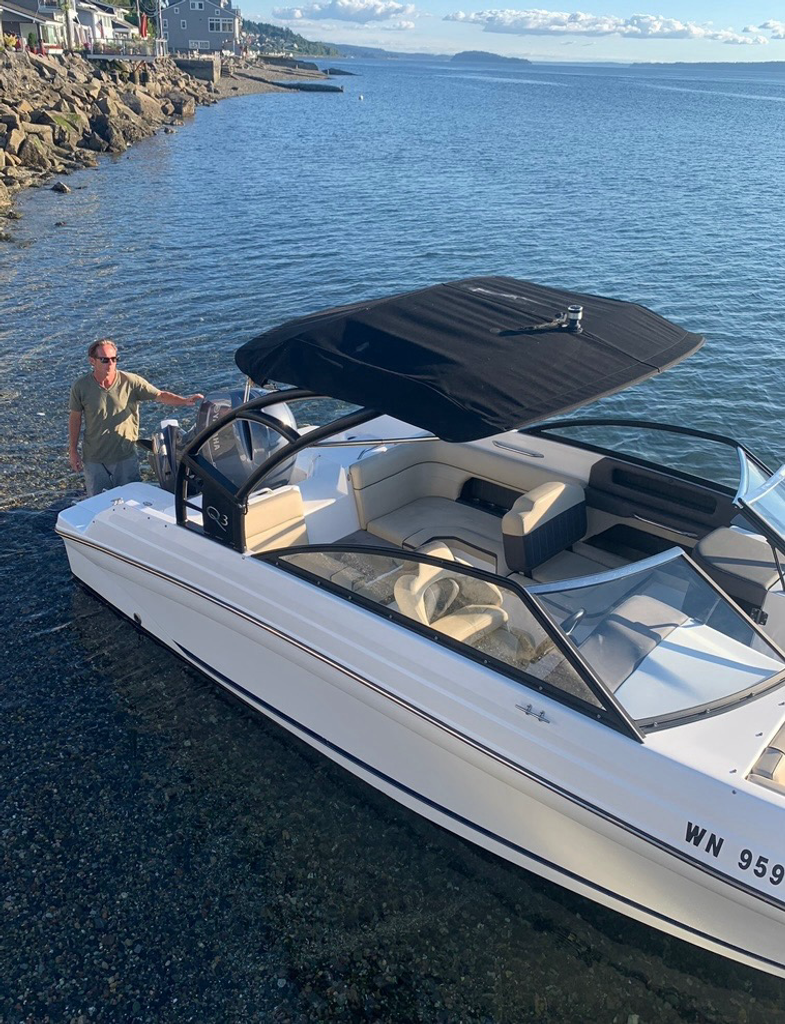 2019 Rinker Q3 23 - National Vehicle