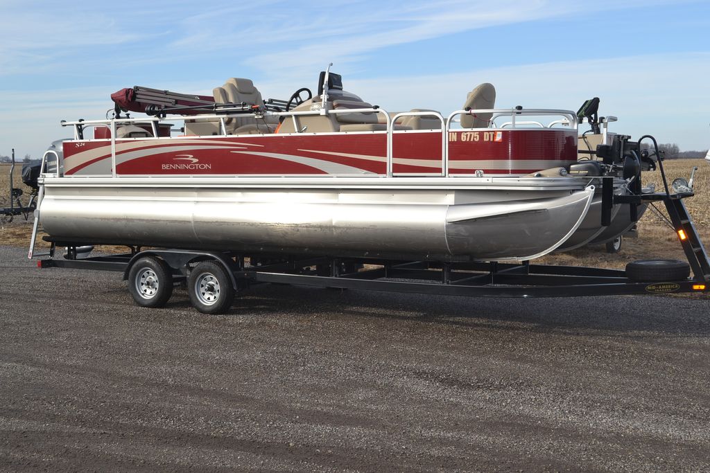 2014 Bennington 24SF - National Vehicle