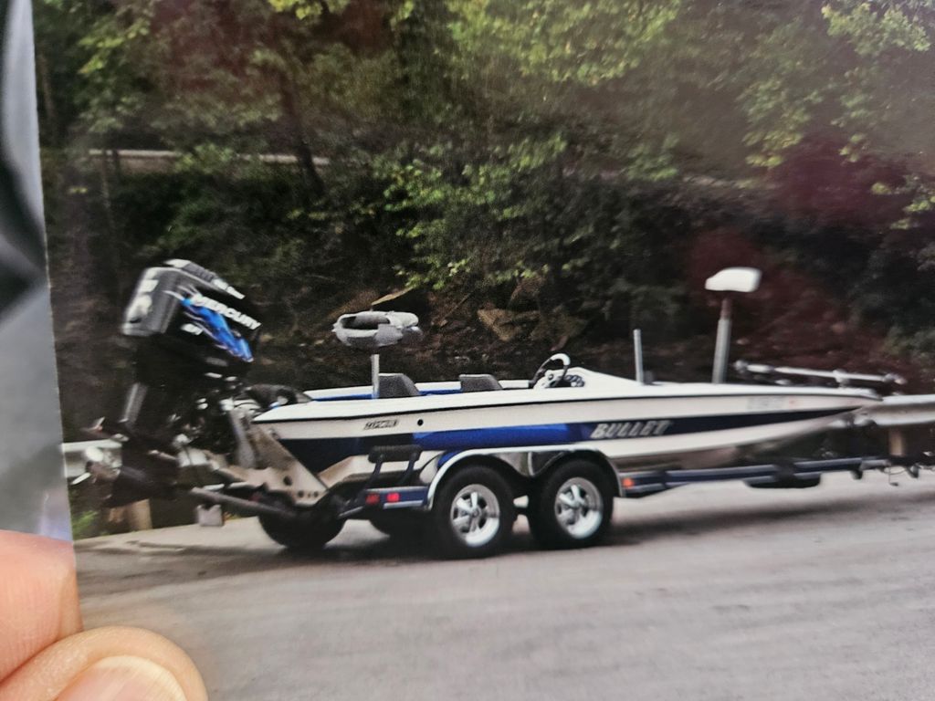 2002 Bullet 20XRD - National Vehicle