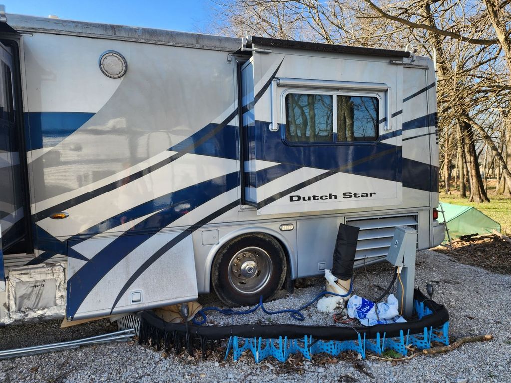 2001 Newmar Dutch Star 3891 - National Vehicle