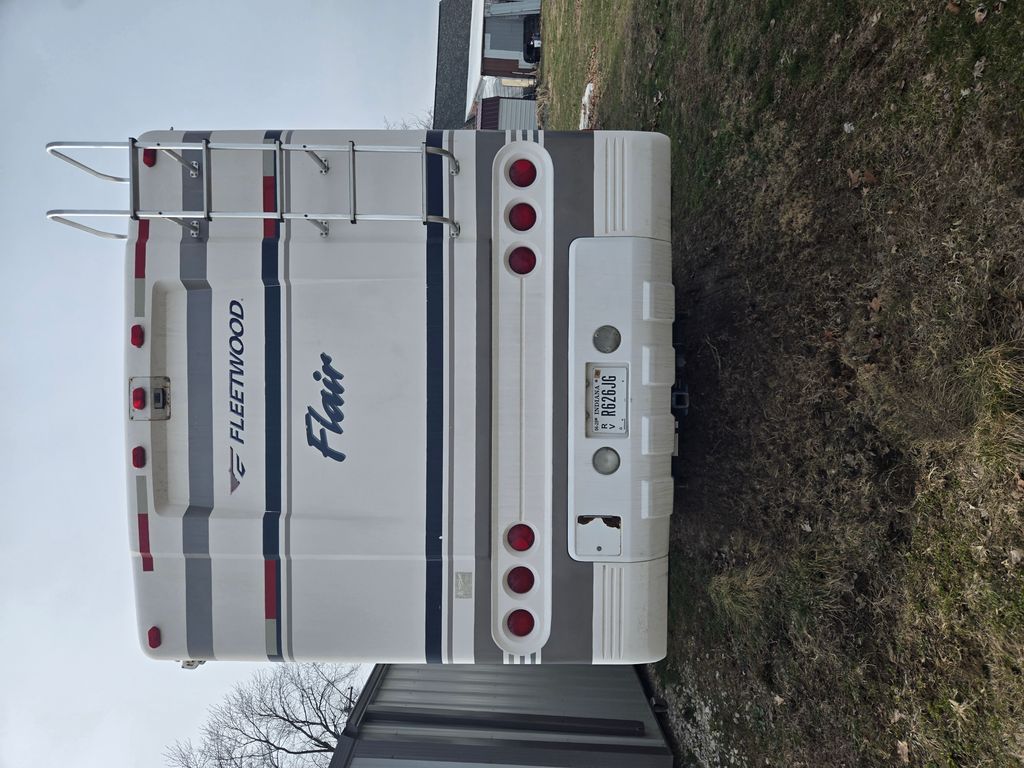 2003 Fleetwood Flair 34F - National Vehicle