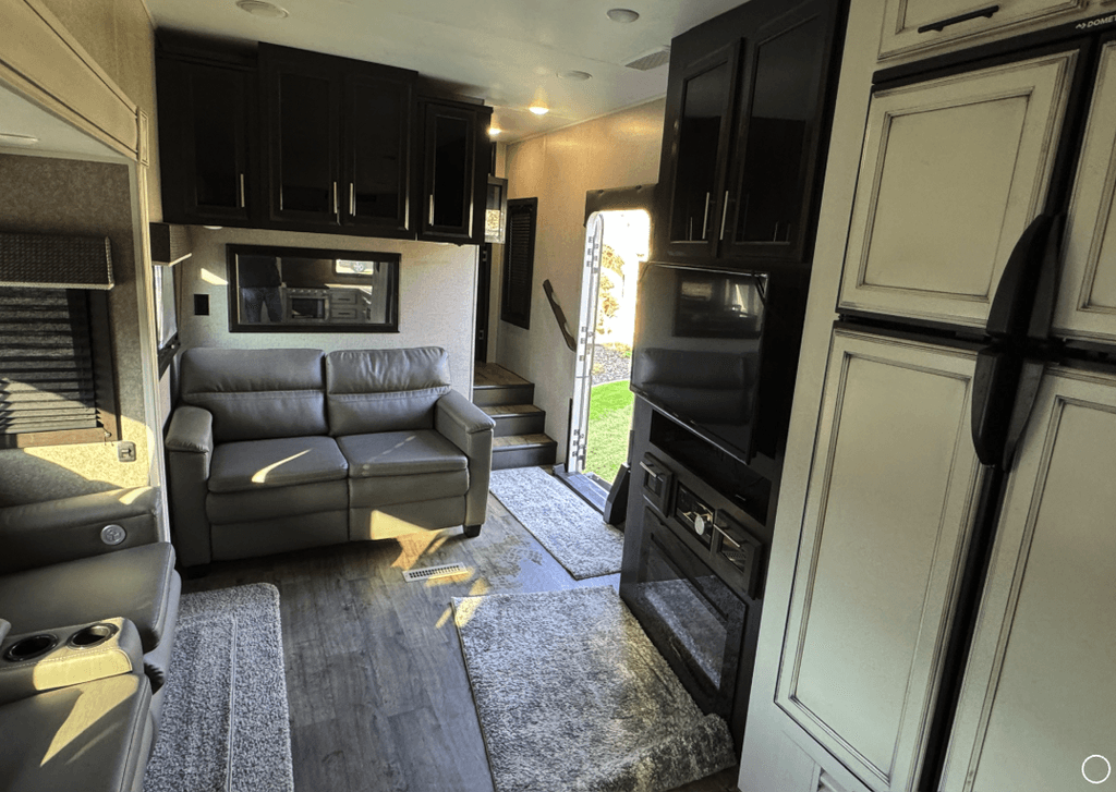 2020 Jayco Eagle HT 30.5MLOK - National Vehicle