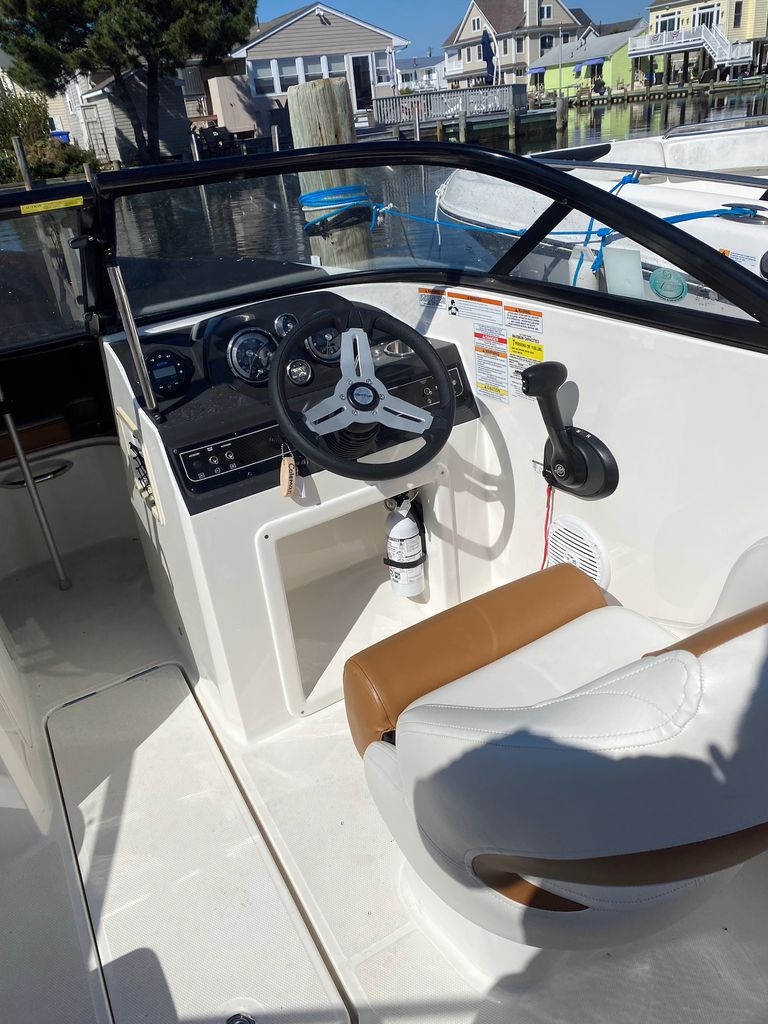 2022 Bayliner VR4 - National Vehicle