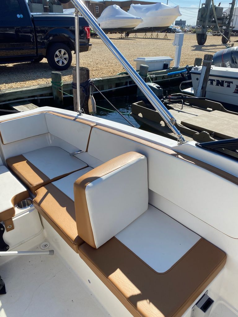 2022 Bayliner VR4 - National Vehicle