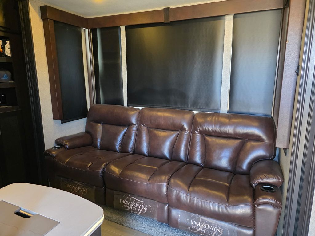 2018 Keystone Raptor 362TS - National Vehicle