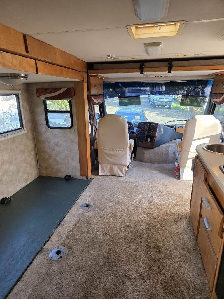 2009 Gulf Stream Montaj 29H - National Vehicle