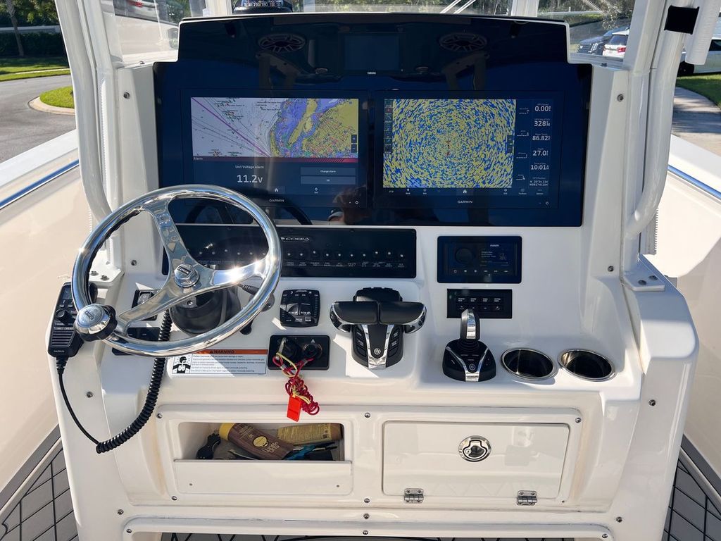 2022 Cobia 301 CC - National Vehicle