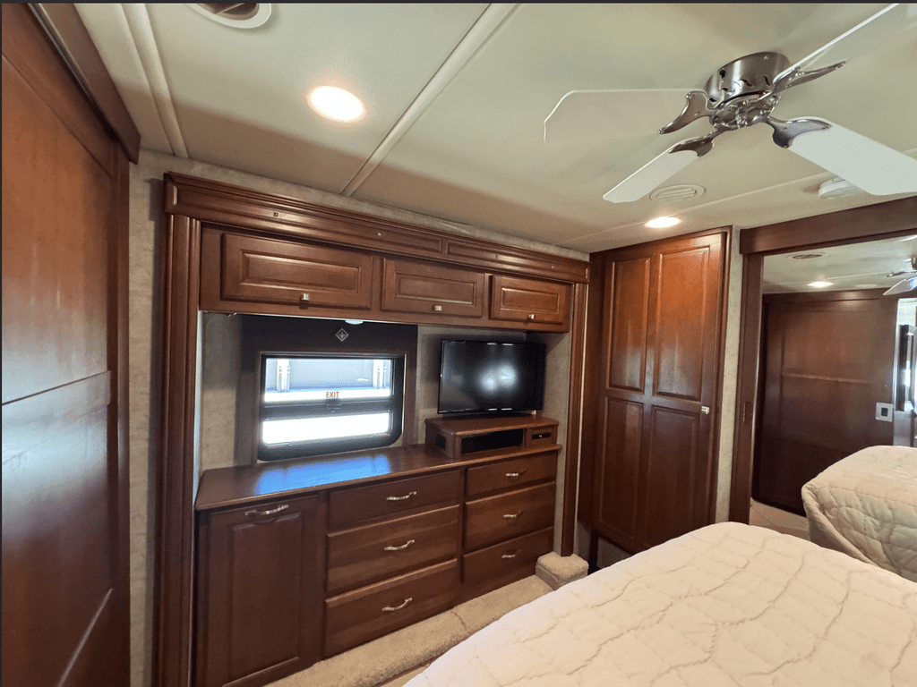 2015 Winnebago Journey 40U - National Vehicle