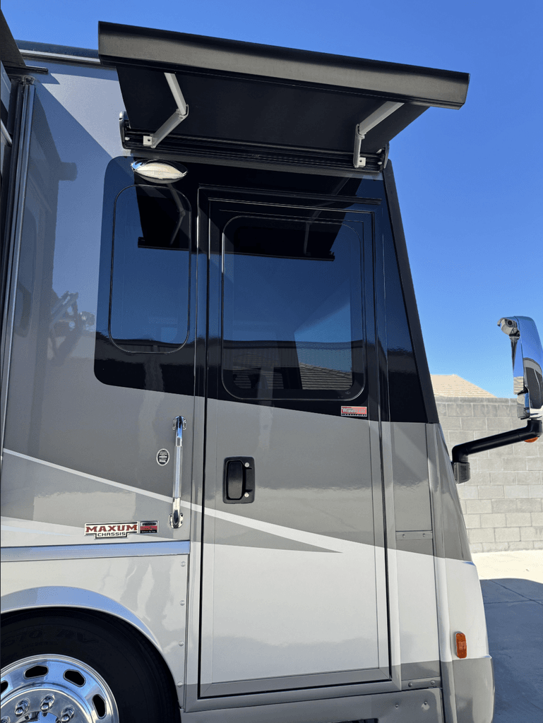 2015 Winnebago Journey 40U - National Vehicle